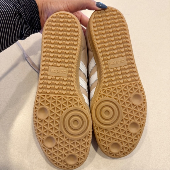 adidas Samba Sneakers in Beige and White - Picture 6 of 10